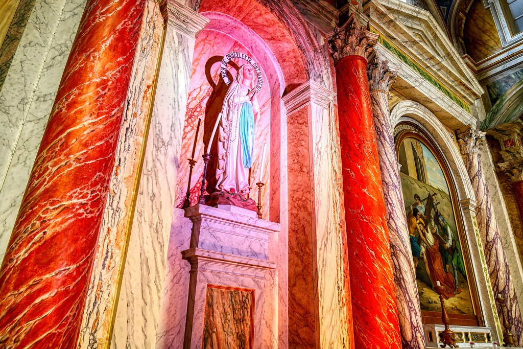 Basiliek Heiligen Agatha Barbara hdr rooms katholiek kerk Oudenbosch kerkfotografie religie religion bedevaart pelerinage kathedraal pelgrimage saint cathedrale cathedral basiliek basilique basilica